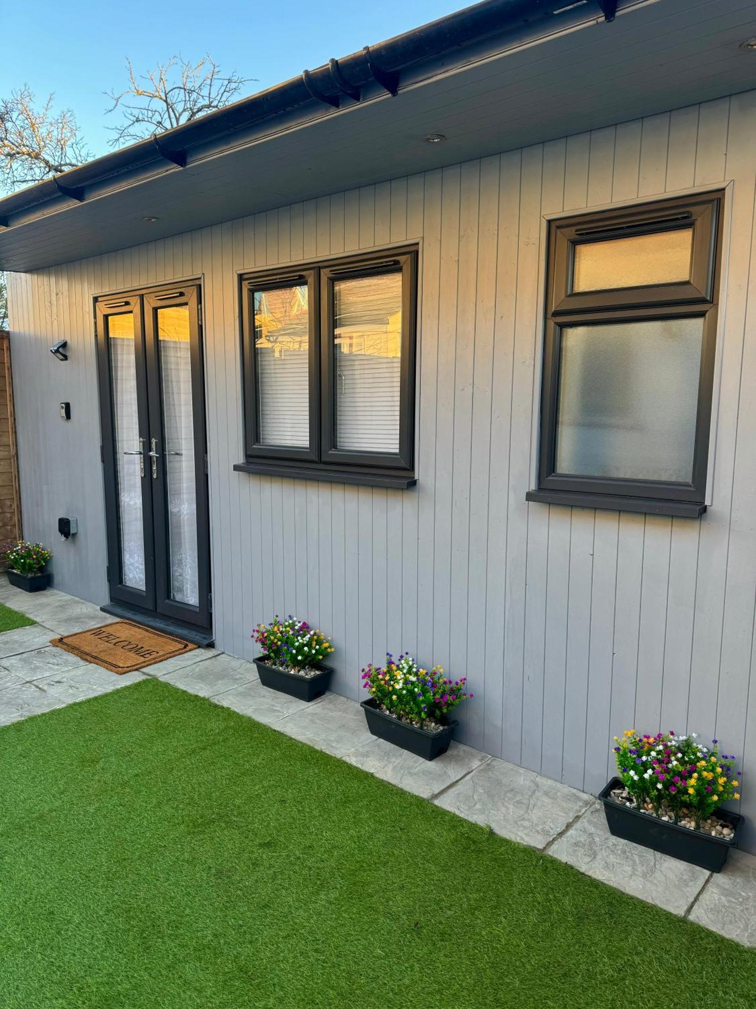 Cozy Cabin ロンドン エクステリア 写真